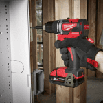 Masina de gaurit/infiletat cu 2 acumulatori Milwaukee M18 CBLDD-202C