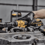 Antrenor cu clichet 1/2 cu 1 acumulator 18V DeWalt DCF512D1 - imagine 3